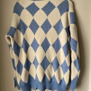 Cozy Blue and White Crew Neck Sweater with Argyle Pattern